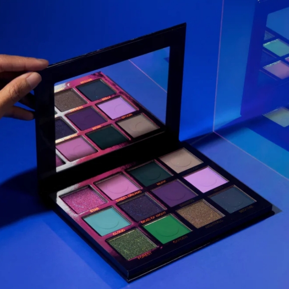 Unearthly Cosmetics Other - UNEARTHLY COSMETICS SALE DEAD OF NIGHT EYESHADOW PALETTE BNIB